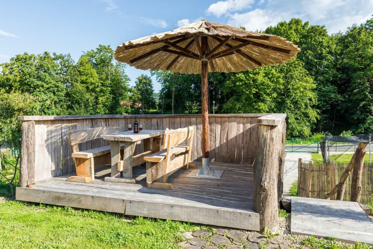 Apartma Zemljanka Ljutomer Exterior foto